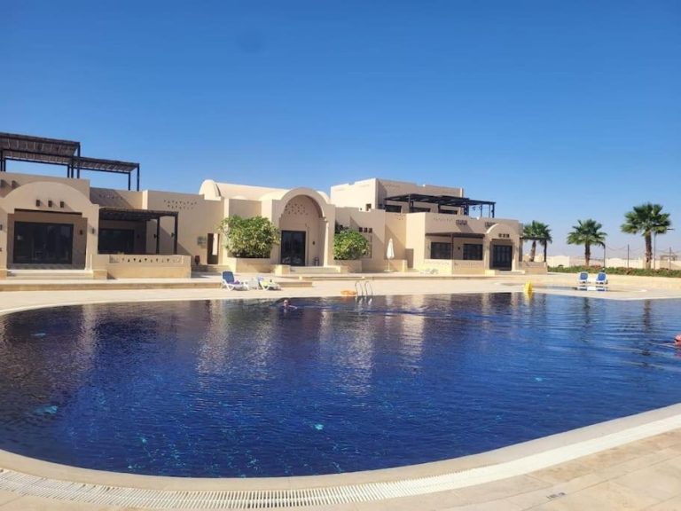 إحجز 190متر في قرية مكادي هايتس بأسعار مميزة